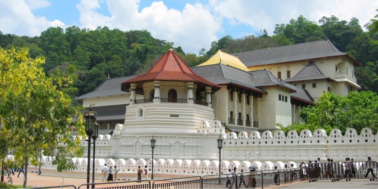 Temple of the Tooth (Sri Dalada Maligawa)